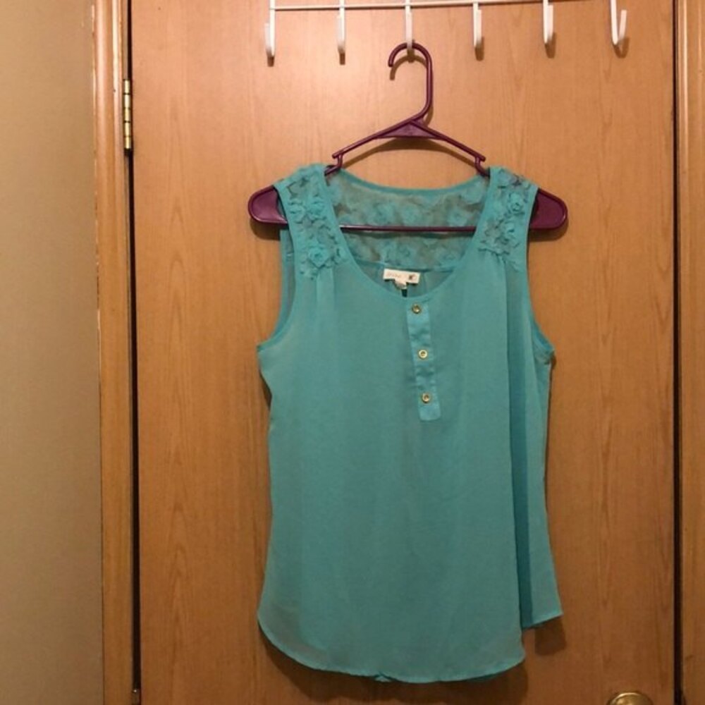 Sheer tank top size large, brand: mine